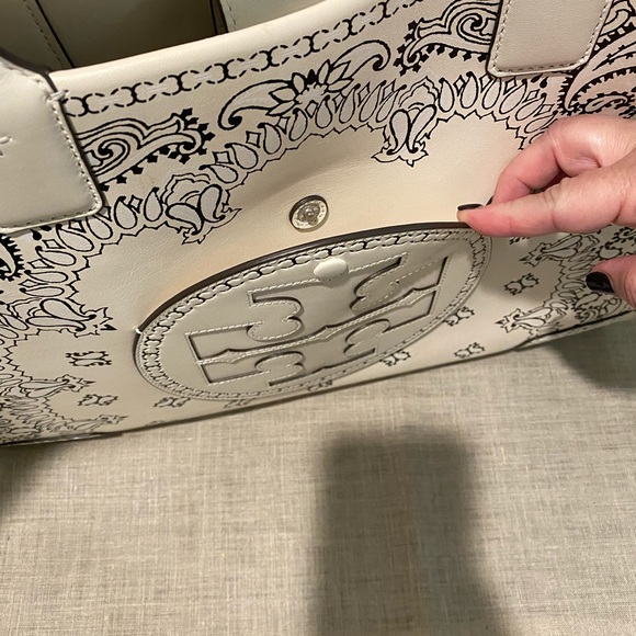 Mint Tory Burch Ivory Americana Bandana. #64494. - Picture 2 of 6